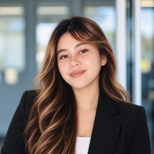 Laurisce, bookkeeper, Headshot